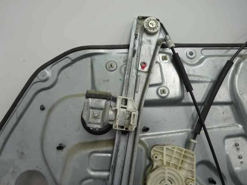 ELEVALUNAS DELANTERO IZQUIERDO KIA CARENS 2008 2.0 TURBODIESEL (113 CV)