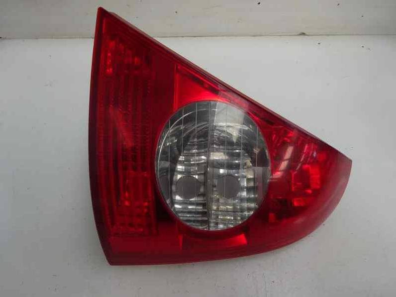 PILOTO TRASERO DERECHO RENAULT CLIO II FASE I 1998 1.6 (90 CV)