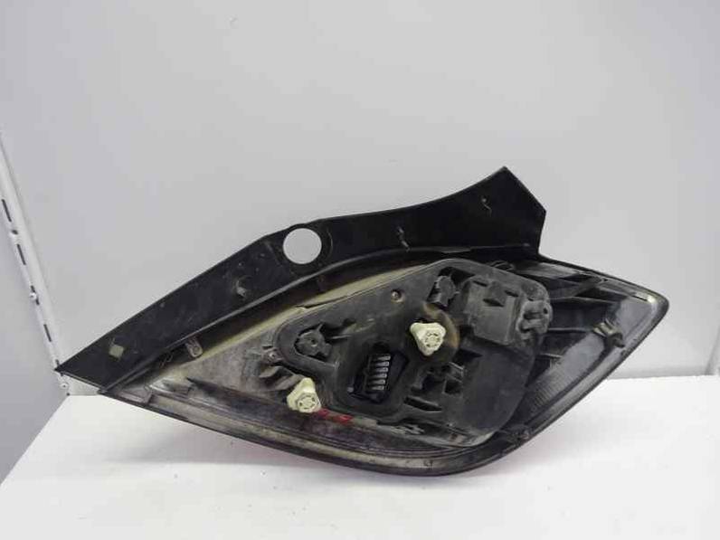 PILOTO TRASERO IZQUIERDO OPEL ASTRA H BERLINA 2005 1.7 16V CDTI (101 CV)