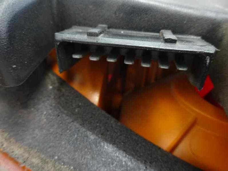 PILOTO TRASERO IZQUIERDO FORD ESCORT BERL TURN CAB EXPRESS 1991 1.6 (105 CV)