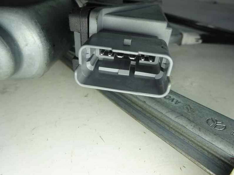 ELEVALUNAS DELANTERO DERECHO CITROEN XSARA BERLINA 2001 2.0 HDI (90 CV)