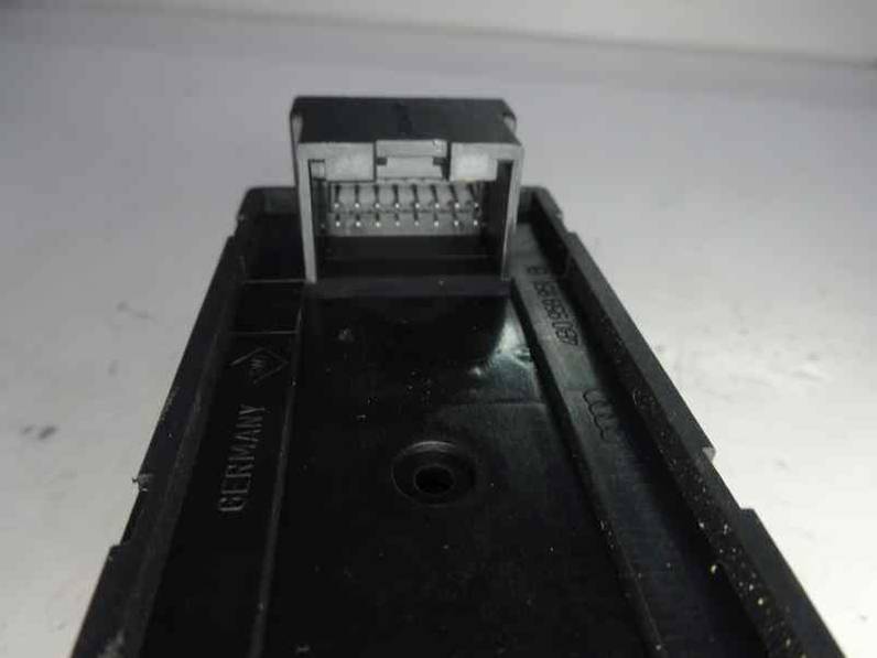 MANDO ELEVALUNAS DELANTERO IZQUIERDO AUDI A3 2003 1.6 (102 CV)