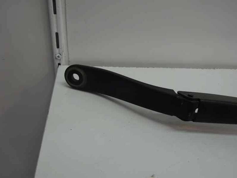 BRAZO LIMPIA DELANTERO IZQUIERDO CITROEN C3 2011 1.4 HDI (68 CV)