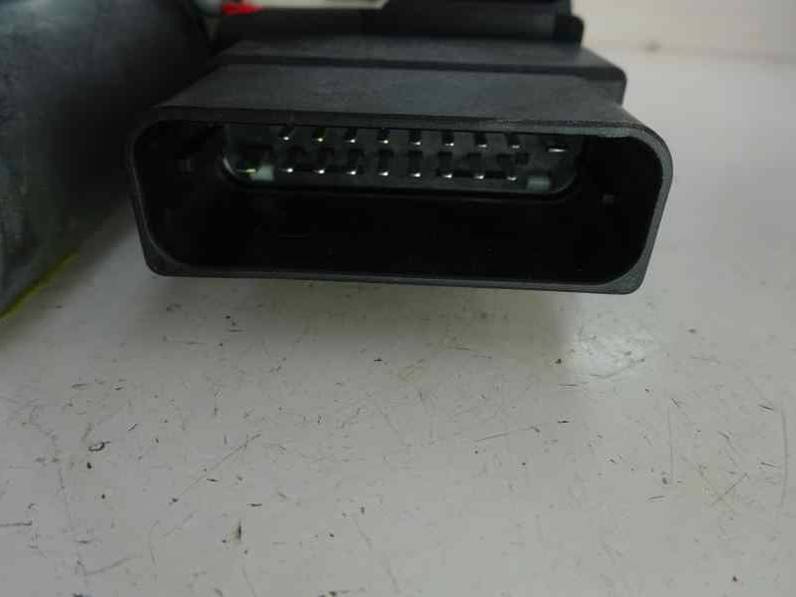 MOTOR ELEVALUNAS TRASERO DERECHO VOLKSWAGEN PASSAT BERLINA 2007 2.0 TDI (140 CV)