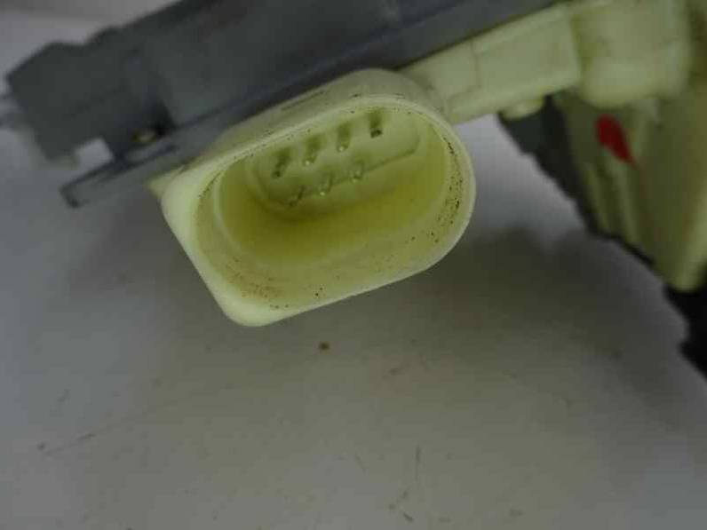 CERRADURA PUERTA TRASERA DERECHA VOLKSWAGEN PASSAT BERLINA 2007 2.0 TDI (140 CV)