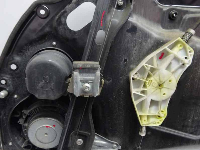 ELEVALUNAS DELANTERO IZQUIERDO VOLKSWAGEN PASSAT BERLINA 2007 2.0 TDI (140 CV)