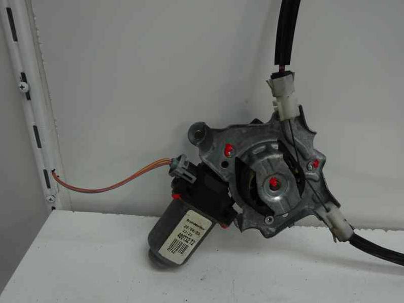 ELEVALUNAS DELANTERO DERECHO RENAULT CLIO II FASE II 2003 1.4 16V (98 CV)