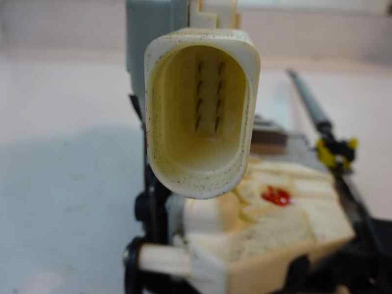 CERRADURA PUERTA TRASERA IZQUIERDA SEAT LEON 2009 1.9 TDI (105 CV)