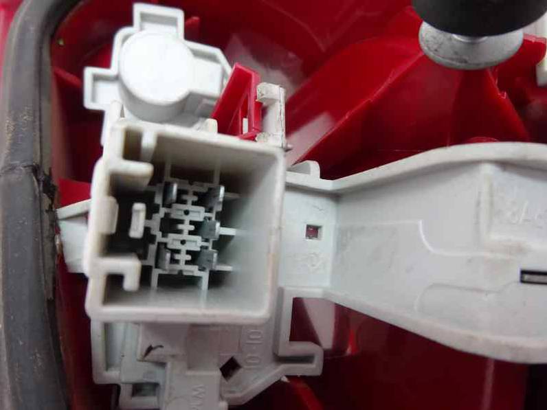 PILOTO TRASERO IZQUIERDO FORD FIESTA 2010 1.4 TDCI (68 CV)