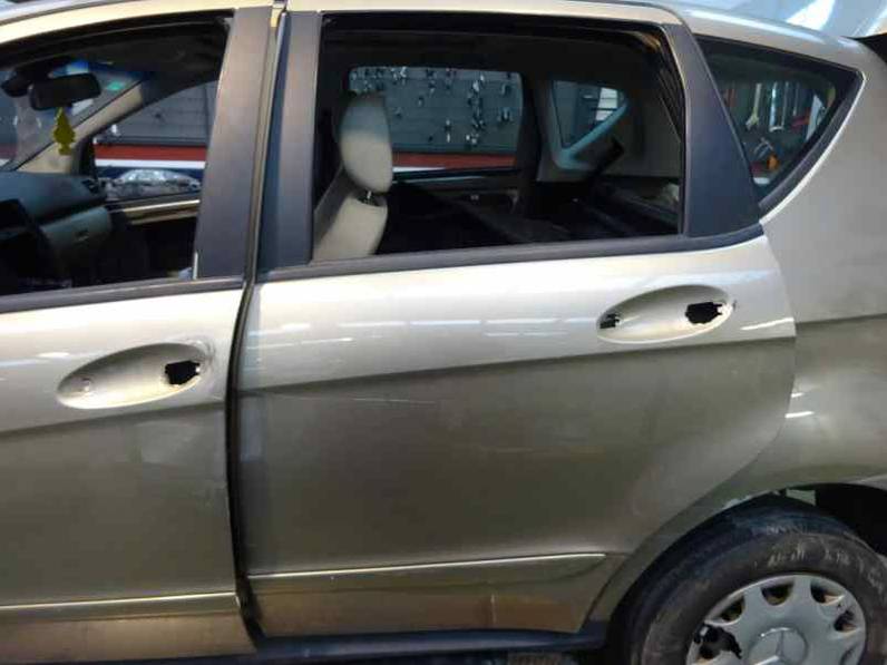 PUERTA TRASERA IZQUIERDA MERCEDES CLASE A 2004 2.0 CDI (82 CV)