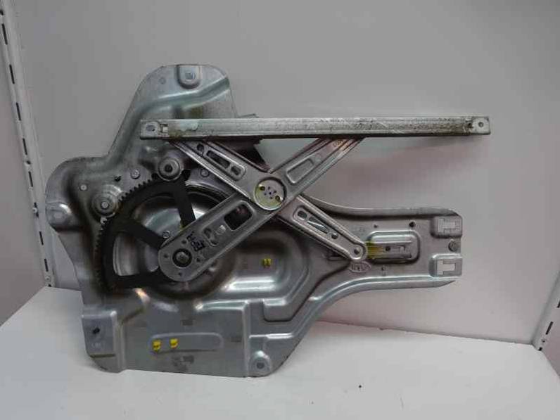 ELEVALUNAS TRASERO DERECHO KIA CERATO 2004 2.0 TURBODIESEL (113 CV)