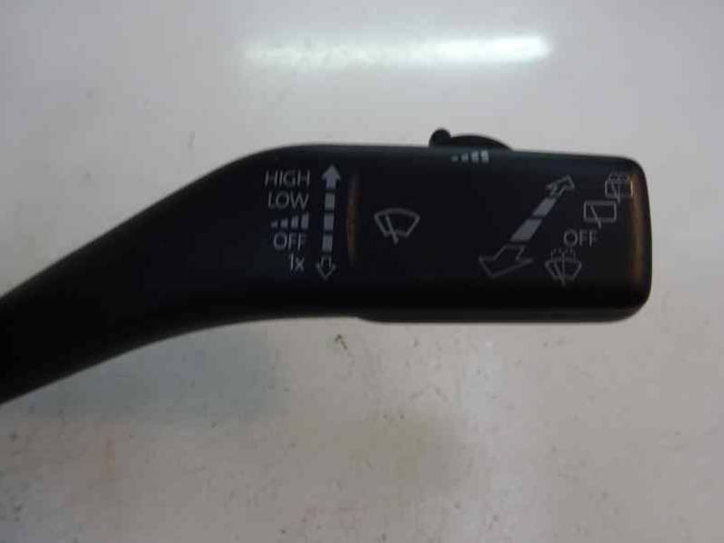 MANDO MULTIFUNCION SEAT LEON 2011 1.6 TDI (105 CV)