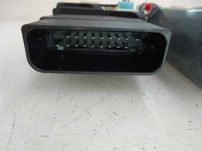 MOTOR ELEVALUNAS TRASERO DERECHO SEAT LEON 2011 1.6 TDI (105 CV)