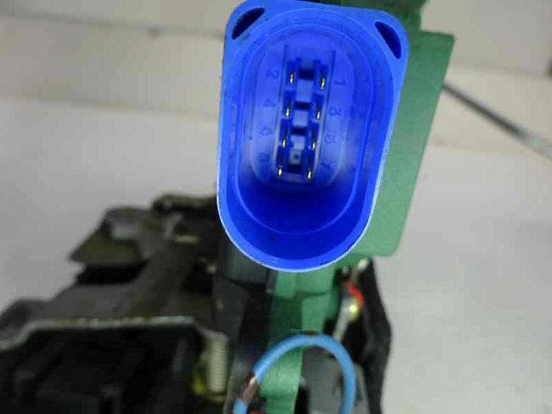 CERRADURA PUERTA DELANTERA DERECHA VOLKSWAGEN POLO 2002 1.9 SDI (64 CV)