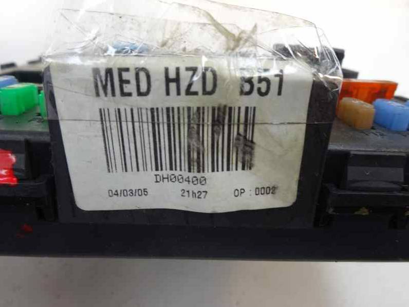 CAJA RELES FUSIBLES CITROEN C4 BERLINA 2005 1.6 HDI (109 CV)