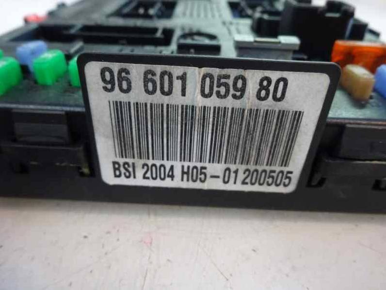 CAJA RELES FUSIBLES CITROEN C4 BERLINA 2005 1.4 16V (88 CV)
