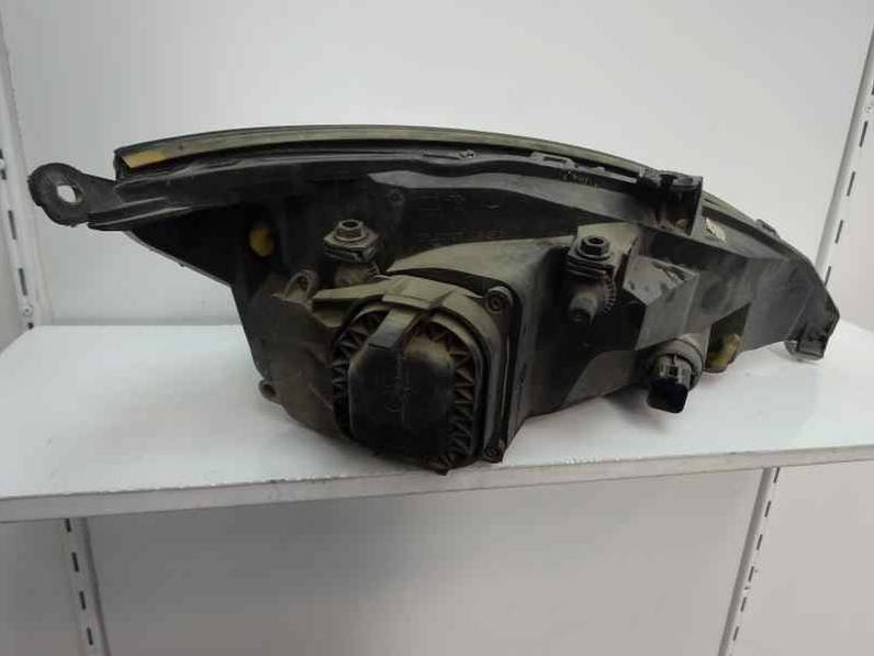 FARO IZQUIERDO FORD FOCUS BERLINA 2001 1.8 TDDI TURBODIESEL (90 CV)
