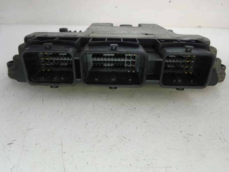 CENTRALITA MOTOR UCE RENAULT MASTER II PHASE 2 CAJA CERRADA 2004 2.5 D (114 CV)