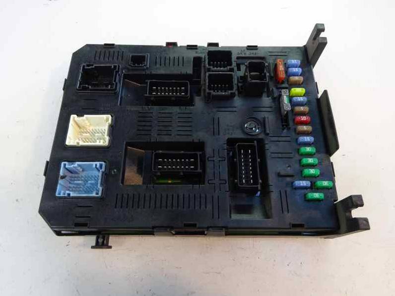 CAJA RELES FUSIBLES PEUGEOT 307 2005 1.6 HDI (109 CV)