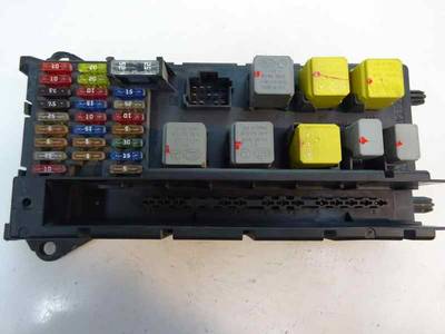 CAJA RELES FUSIBLES MERCEDES SPRINTER II JAMES COOK 2009 2.1 CDI (129 CV)