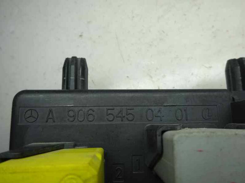 CAJA RELES FUSIBLES MERCEDES SPRINTER II JAMES COOK 2009 2.1 CDI (129 CV)