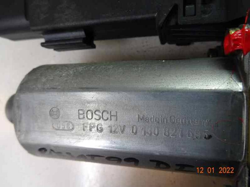 MOTOR ELEVALUNAS DELANTERO IZQUIERDO VOLKSWAGEN PASSAT BERLINA 1999 1.9 TDI (116 CV)