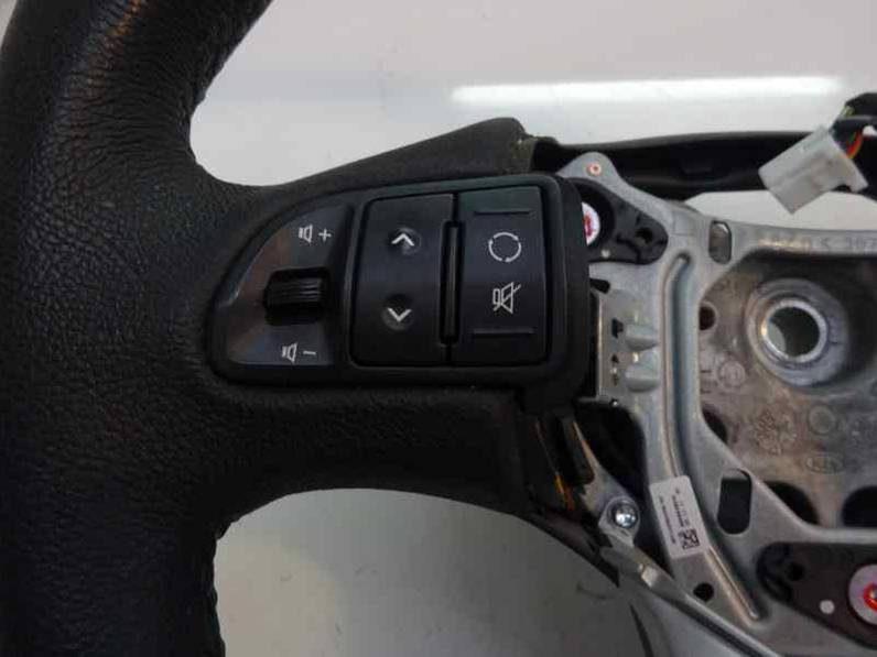 VOLANTE KIA CEE D 2012 1.6 CRDI (116 CV)