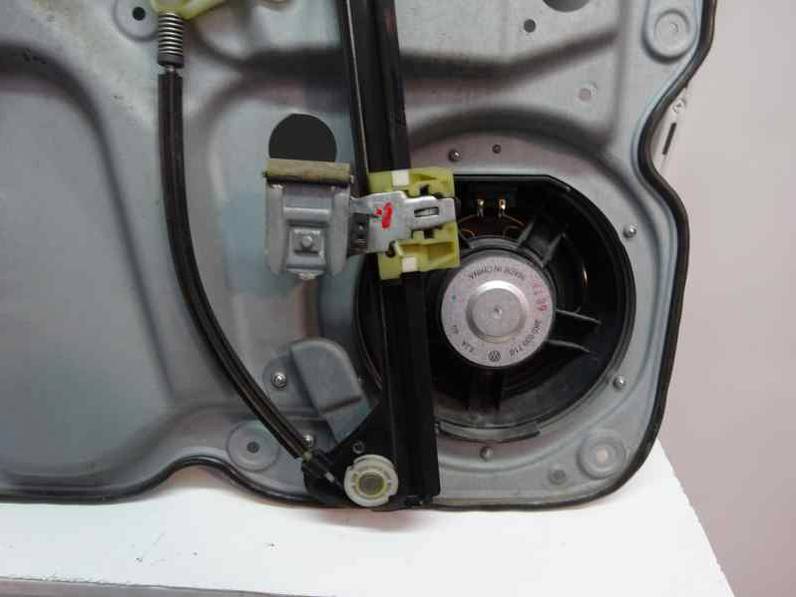 ELEVALUNAS DELANTERO DERECHO VOLKSWAGEN CADDY KA KB 2010 1.9 TDI (105 CV)