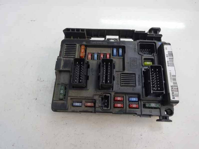 CAJA RELES FUSIBLES CITROEN XSARA PICASSO 2004 2.0 HDI (90 CV)