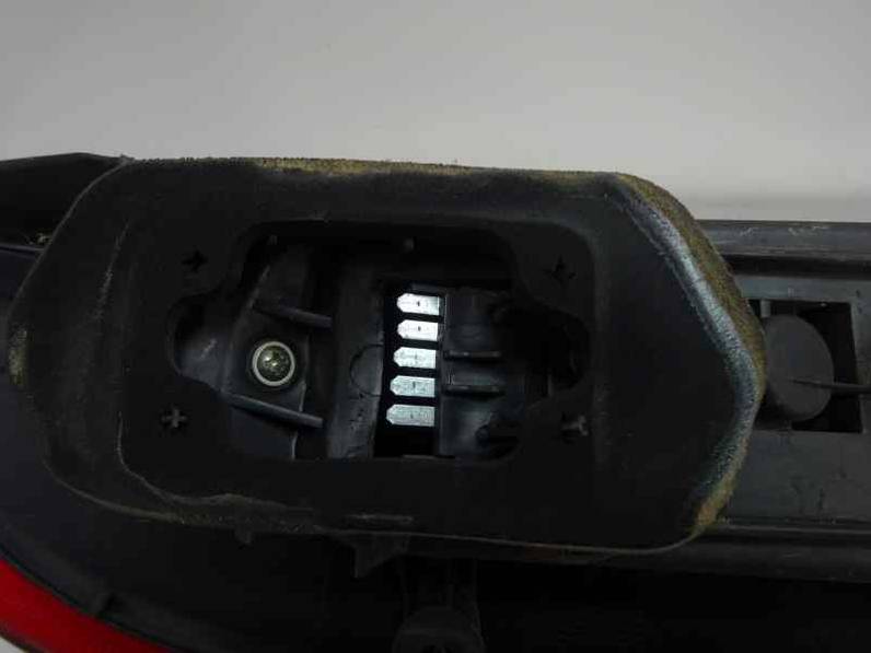 PILOTO TRASERO IZQUIERDO OPEL CORSA C 2004 1.3 16V CDTI (69 CV)