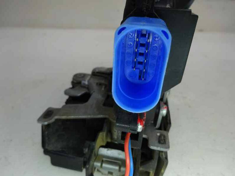 CERRADURA PUERTA DELANTERA DERECHA VOLKSWAGEN CADDY KA KB 2008 1.9 TDI (105 CV)