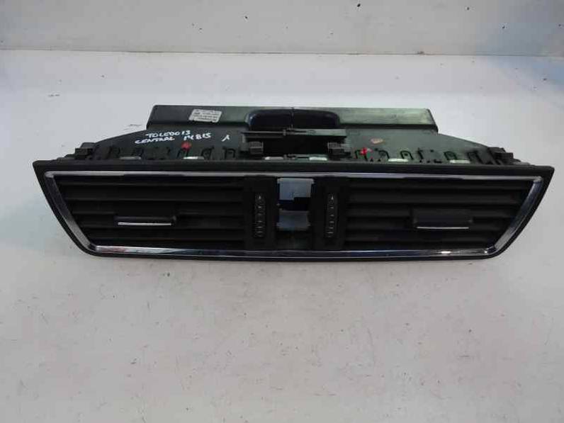 REJILLA AIREADORA SEAT TOLEDO 2013 1.6 TDI (105 CV)