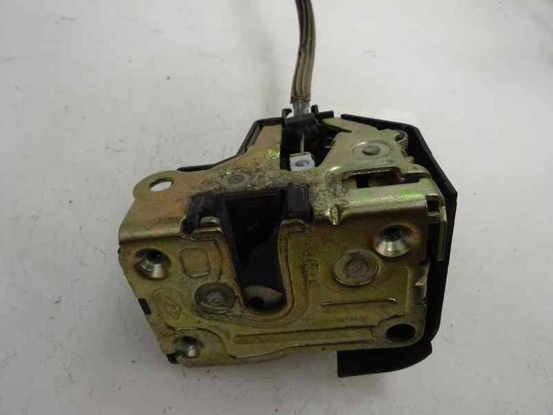 CERRADURA PUERTA DELANTERA DERECHA RENAULT CLIO II FASE II 2003 1.2 16V (75 CV)