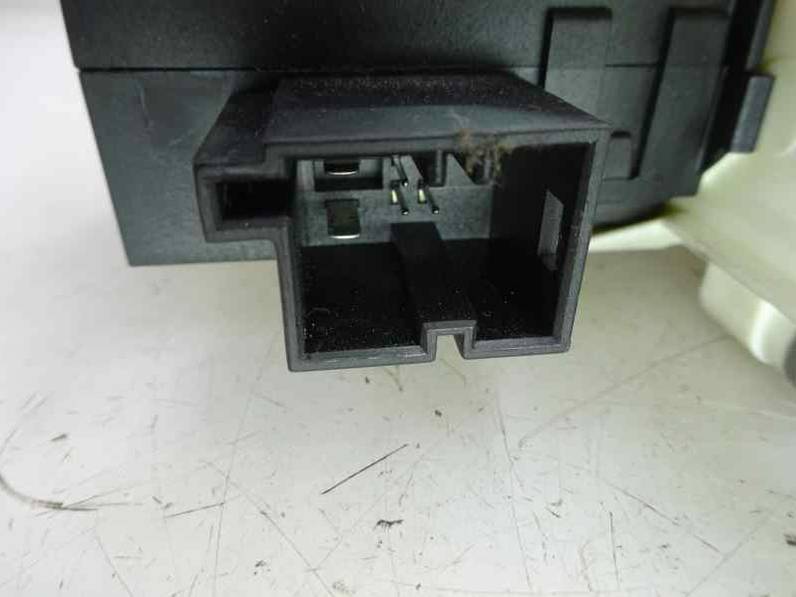 MOTOR ELEVALUNAS TRASERO IZQUIERDO AUDI A6 BERLINA 2006 2.0 TDI (140 CV)