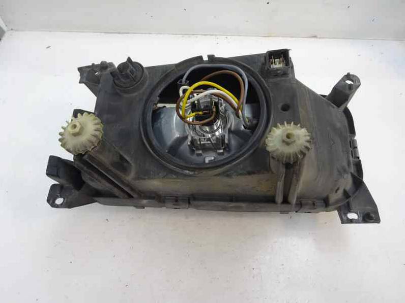 FARO DERECHO VOLKSWAGEN PASSAT BERLINA 1993 2.0 (116 CV)