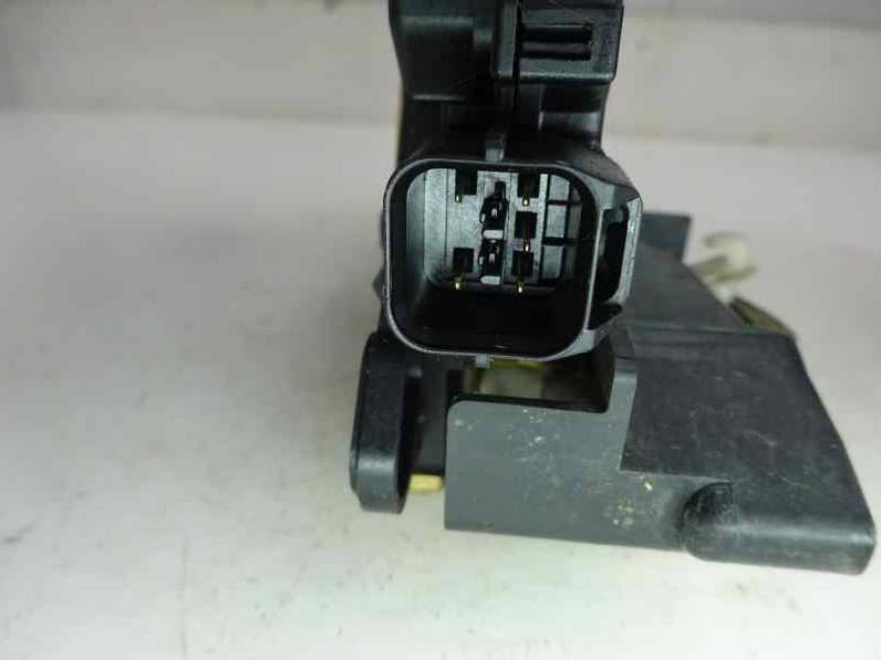 CERRADURA PUERTA DELANTERA IZQUIERDA MITSUBISHI COLT BERLINA 3 2005 1.5 DI-D (95 CV)