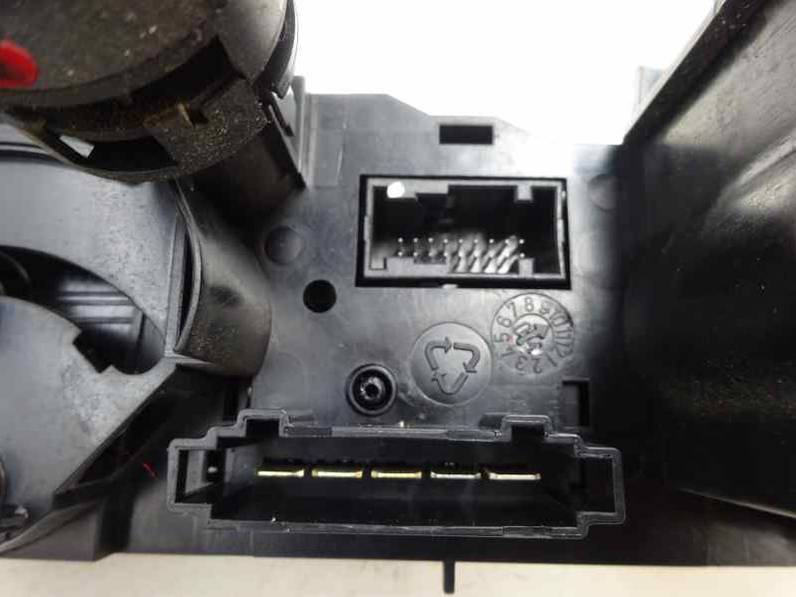 MANDO CALEFACCION AIRE ACONDICIONADO MITSUBISHI COLT BERLINA 3 2005 1.5 DI-D (95 CV)