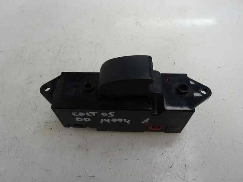 MANDO ELEVALUNAS DELANTERO DERECHO MITSUBISHI COLT BERLINA 3 2005 1.5 DI-D (95 CV)