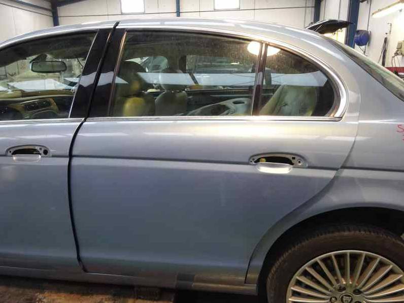 PUERTA TRASERA IZQUIERDA JAGUAR S TYPE 2006 2.7 V6 D (207 CV)