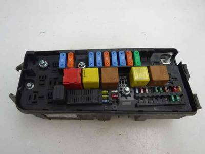 CAJA RELES FUSIBLES OPEL VECTRA C BERLINA 2004 2.2 16V DTI (125 CV)