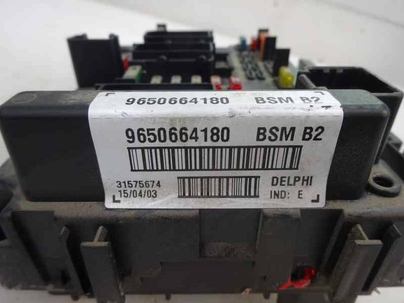 CAJA RELES FUSIBLES PEUGEOT 206 BERLINA 2003 1.4 HDI (68 CV)