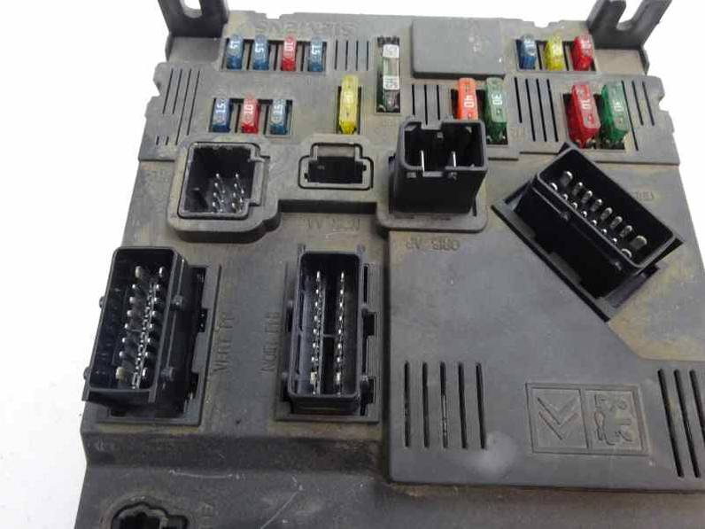 CAJA RELES FUSIBLES CITROEN C3 2003 1.4 HDI (68 CV)