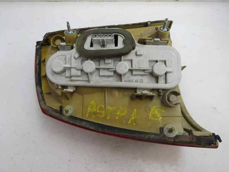 PILOTO TRASERO DERECHO OPEL ASTRA G BERLINA 2001 1.7 16V DTI (75 CV)