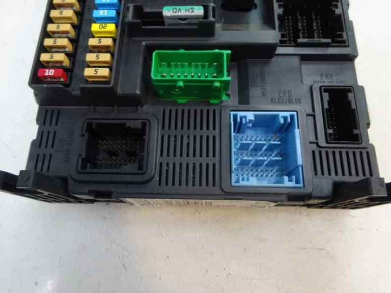 CAJA RELES FUSIBLES PEUGEOT 208 2017 1.2 12V VTI (82 CV)
