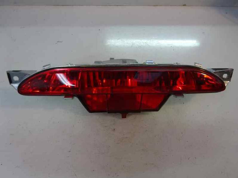 PILOTO TRASERO CENTRAL PEUGEOT 208 2017 1.2 12V VTI (82 CV)