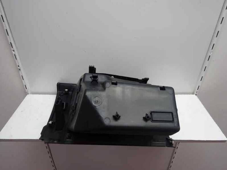 GUANTERA PEUGEOT 208 2017 1.2 12V VTI (82 CV)