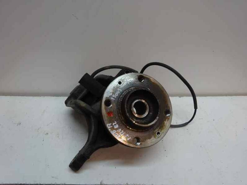 MANGUETA DELANTERA DERECHA PEUGEOT 208 2017 1.2 12V VTI (82 CV)