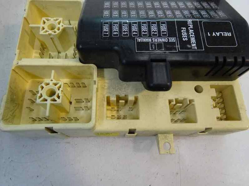 CAJA RELES FUSIBLES JAGUAR S TYPE 2006 2.7 V6 D (207 CV)
