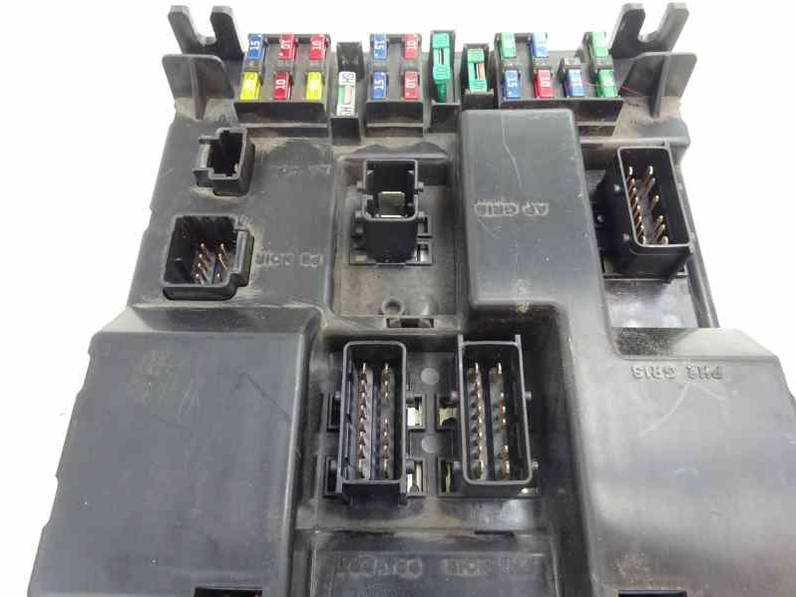 CAJA RELES FUSIBLES PEUGEOT 307 2005 2.0 HDI (90 CV)