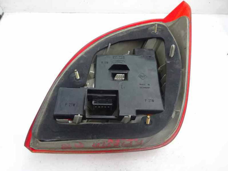 PILOTO TRASERO IZQUIERDO FORD FIESTA BERLINA 2001 1.8 TDDI TURBODIESEL (75 CV)